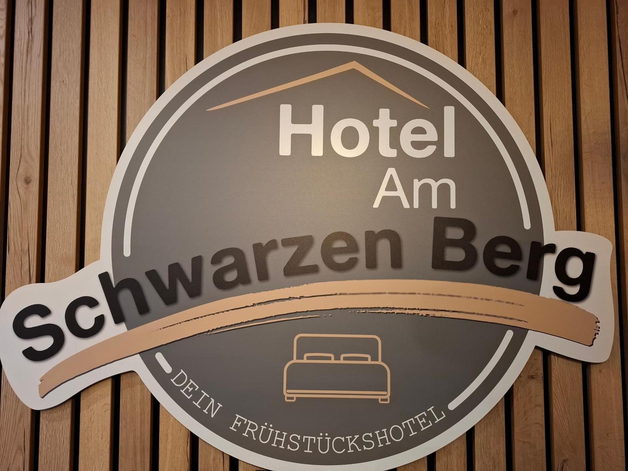 Hotel Am Schwarzen Berg Stade Exterior photo